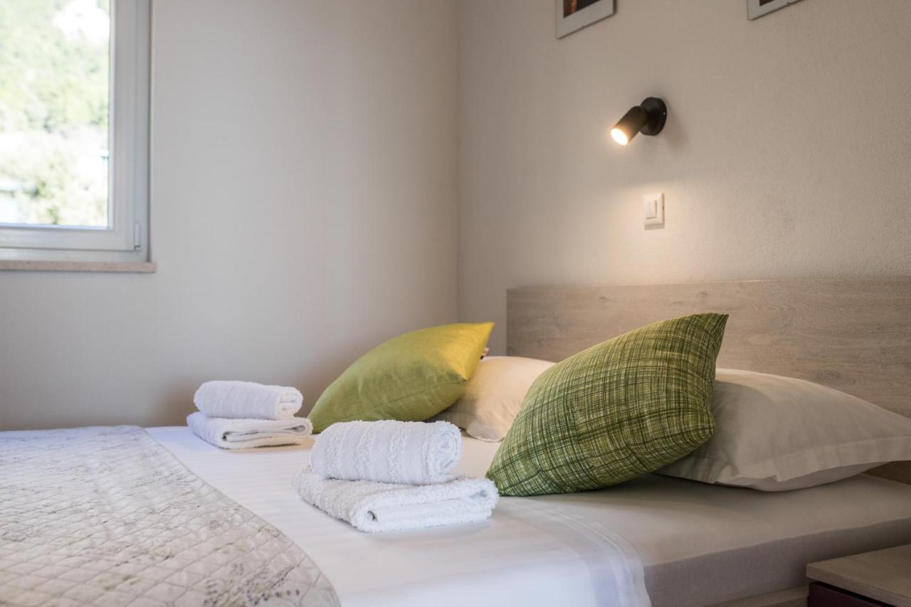 Apartment Maris Макарска Екстериор снимка
