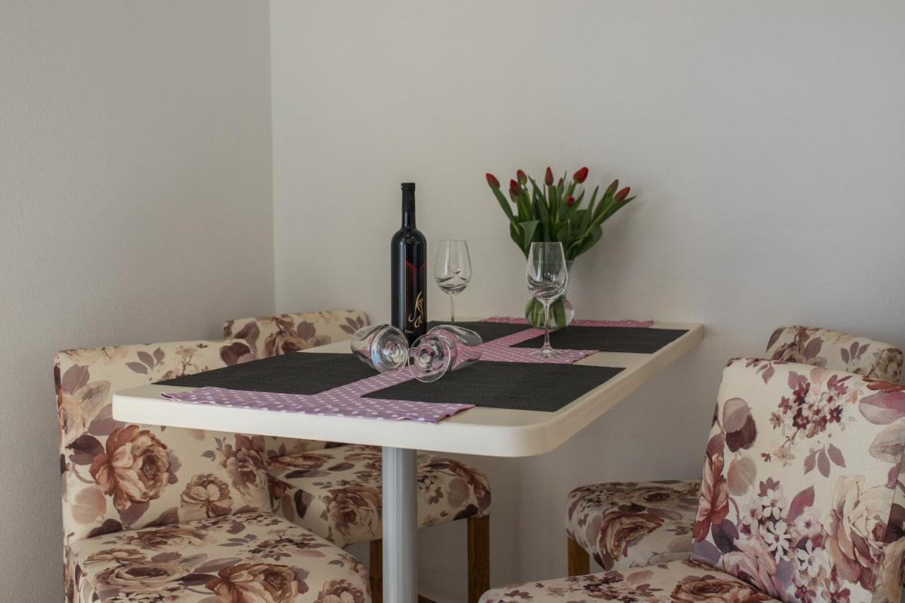Apartment Maris Макарска Екстериор снимка