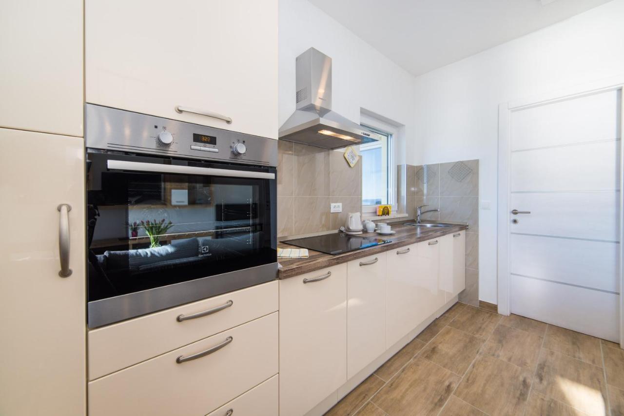 Apartment Maris Макарска Екстериор снимка
